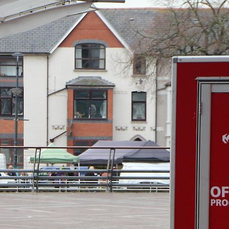 קארדיף 1 Fitzhamon Embankment Apartments Opposite Principality Stadium - Long Stay Offer מראה חיצוני תמונה